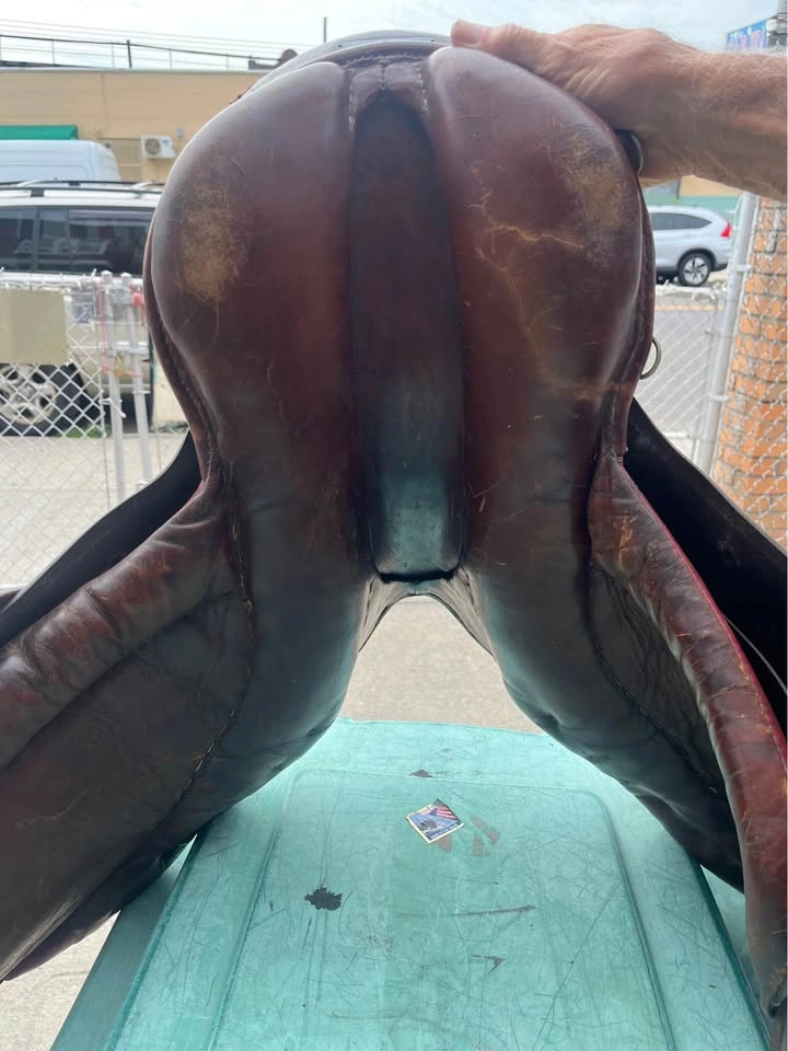 Stübben 32 Horse Saddle pick up and cash only - photo 4