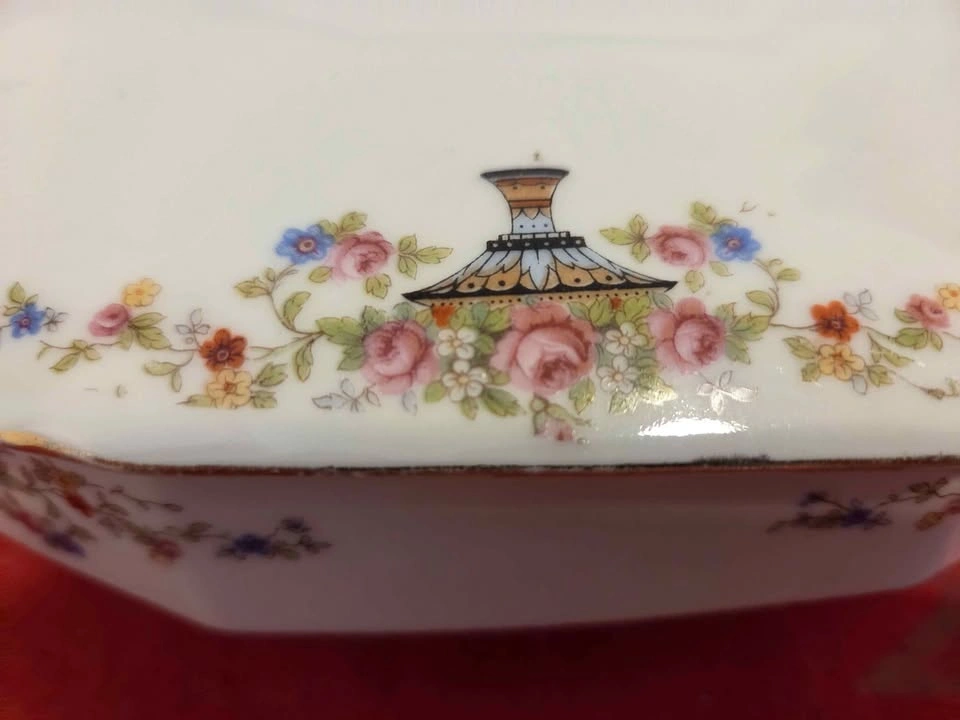 Antique Union Czechoslovakia Floral Covered Octagonal Vegetable - photo 2