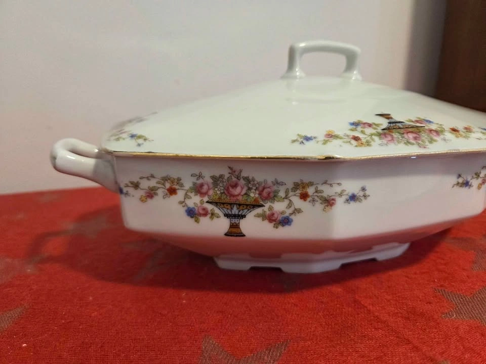 Antique Union Czechoslovakia Floral Covered Octagonal Vegetable - photo 3