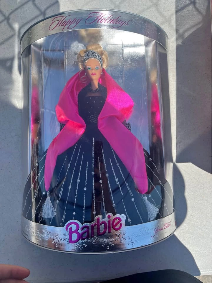 1998 Happy Holidays Barbie Special Edition Doll