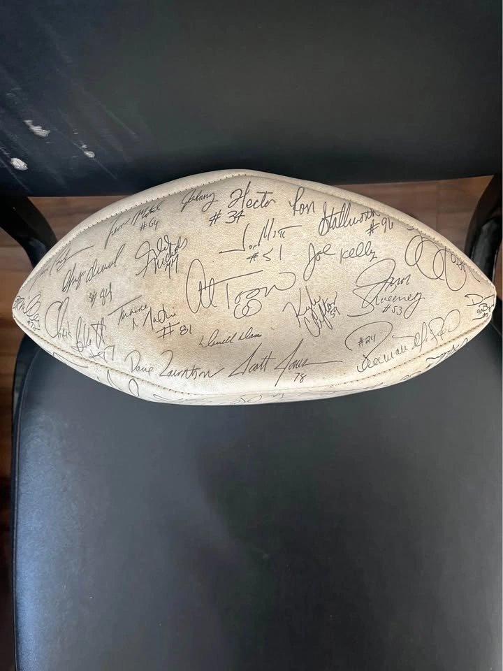Vintage Autographed New York Jets Football (Early 90s) - photo 3