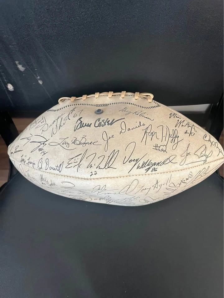 Vintage Autographed New York Jets Football (Early 90s) - photo 4