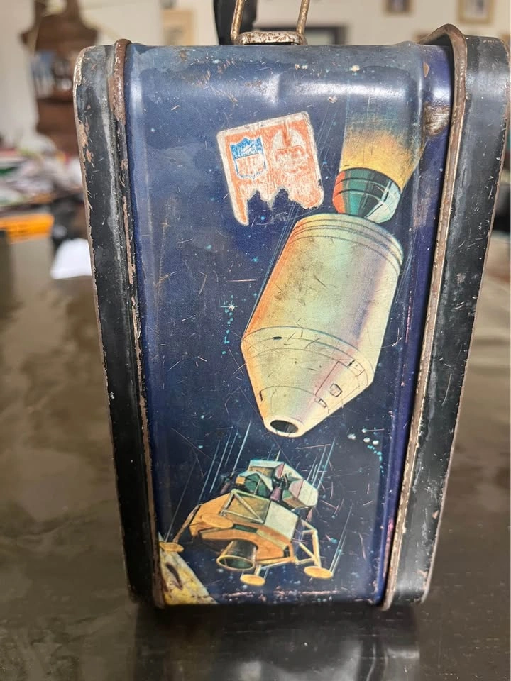 1969 Vintage Aladdin The Astronauts Metal Lunchbox - photo 3