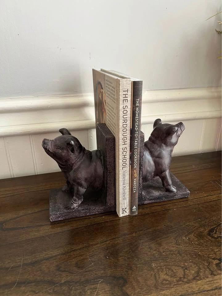 Pig bookends - photo 3