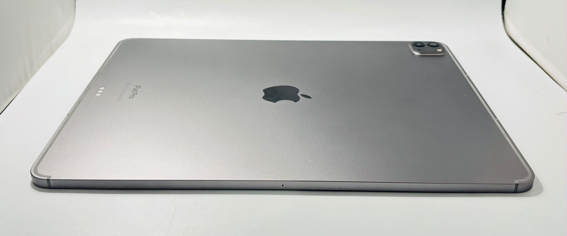 Apple Ipad Pro 12.9” 6th Gen 128GB with Keyboard - photo 3