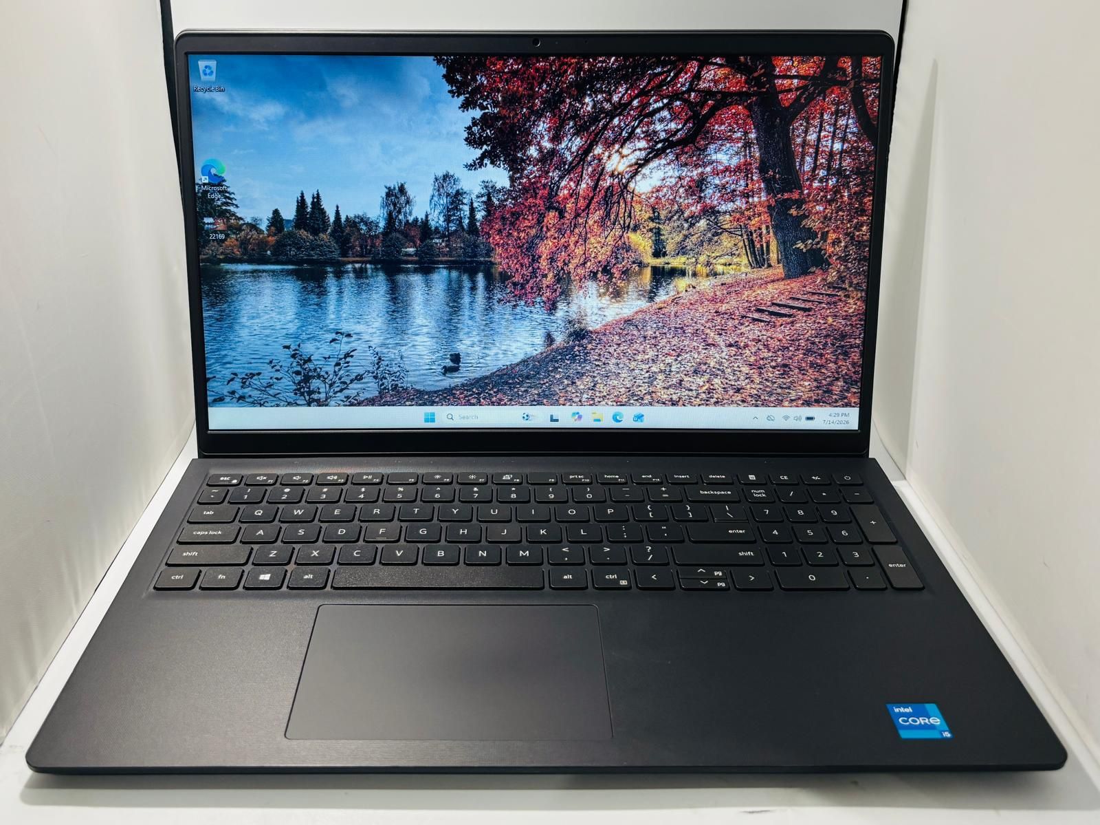 Dell Vostro 15 3510 15.6” Core i5-1135G7 16GB RAM 512GB SSD