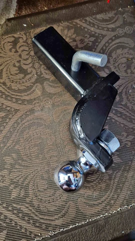 Toyota PK96042K10 Trailer Hitch Ball Mount