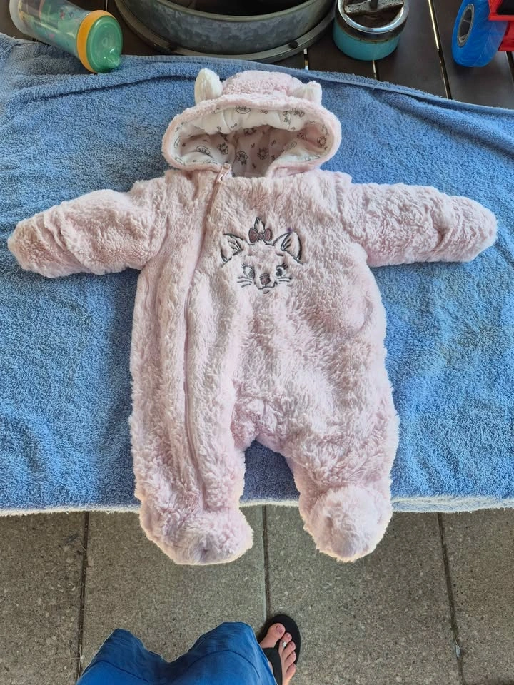 Disney Baby Marie Snowsuit and Joe Fresh Sherpa Jacket - photo 5
