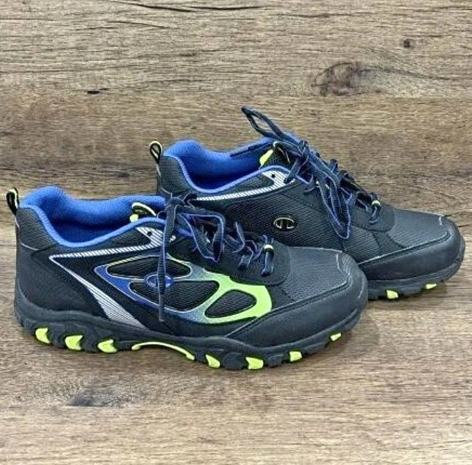 New Champion running sneakers Size 5 1/2 Youth