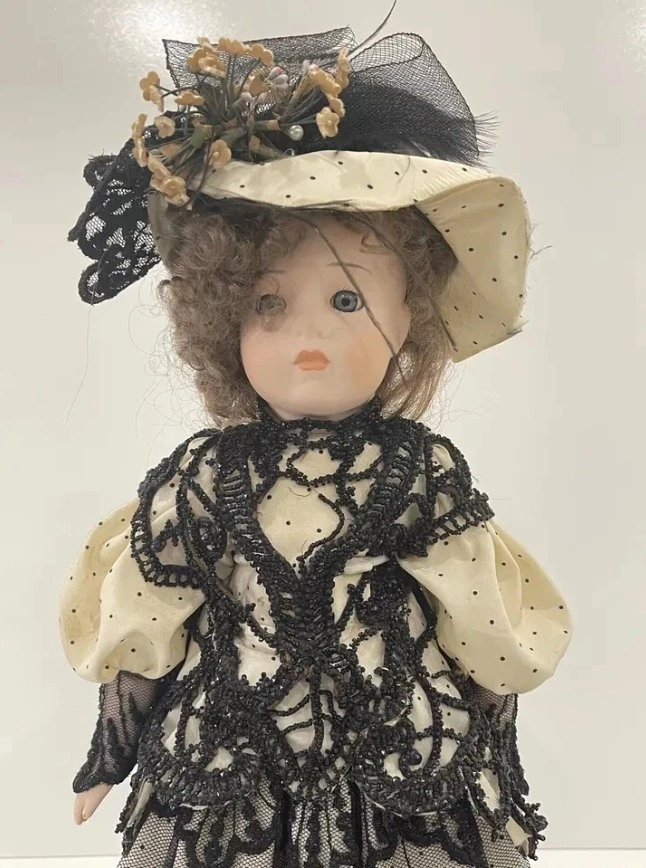 Louis Nicole Vintage 18” Handmade Bisque Doll with Accessories - photo 3