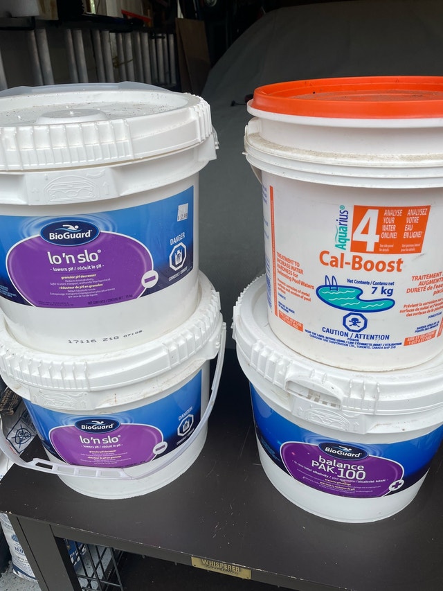 Pool chemicals - many - see pictures