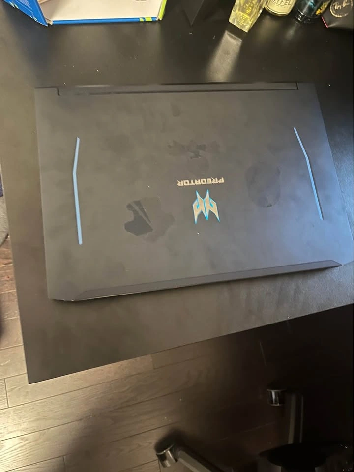 Acer Predator Helios 300 Gaming Laptop - photo 3