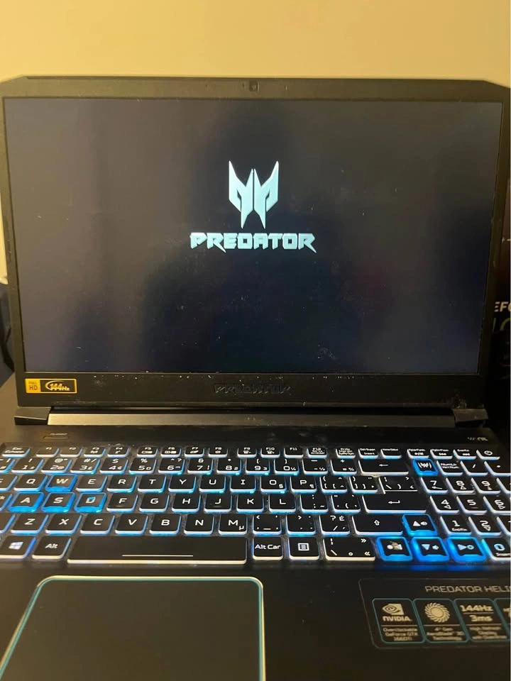 Acer Predator Helios 300 Gaming Laptop - photo 4