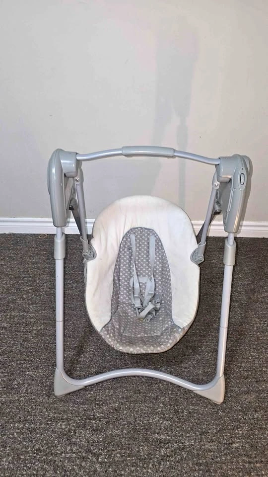 Baby swing