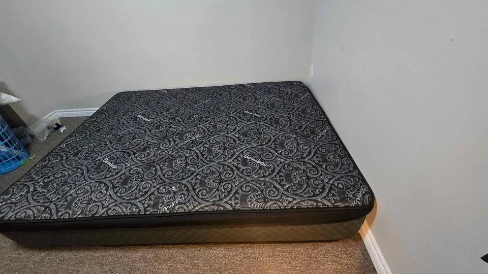 Queen bamboo mattress - photo 2