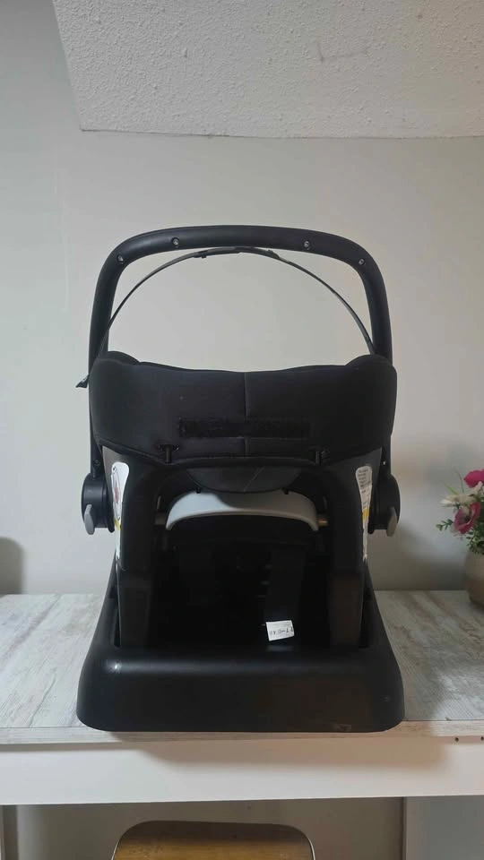 Car seat - photo 2