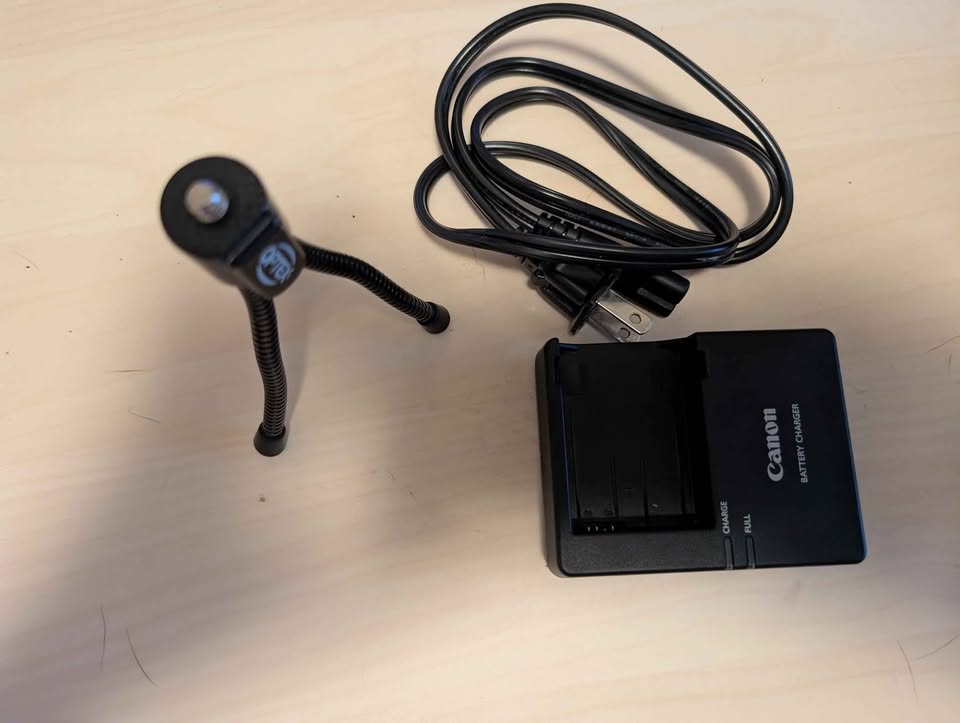 Canon EOS Rebel T3i DSLR and Accessories - photo 5