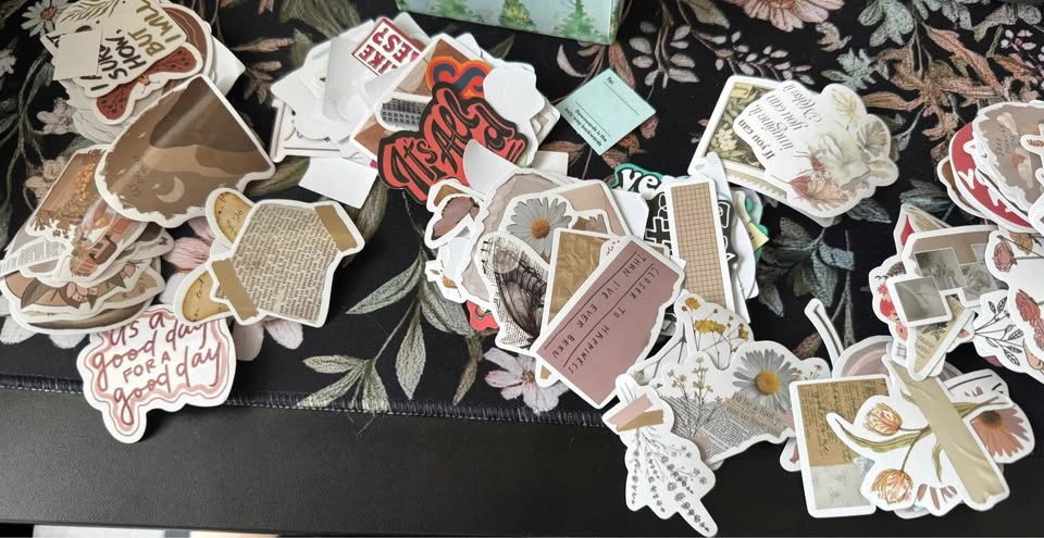 Stickers - photo 2