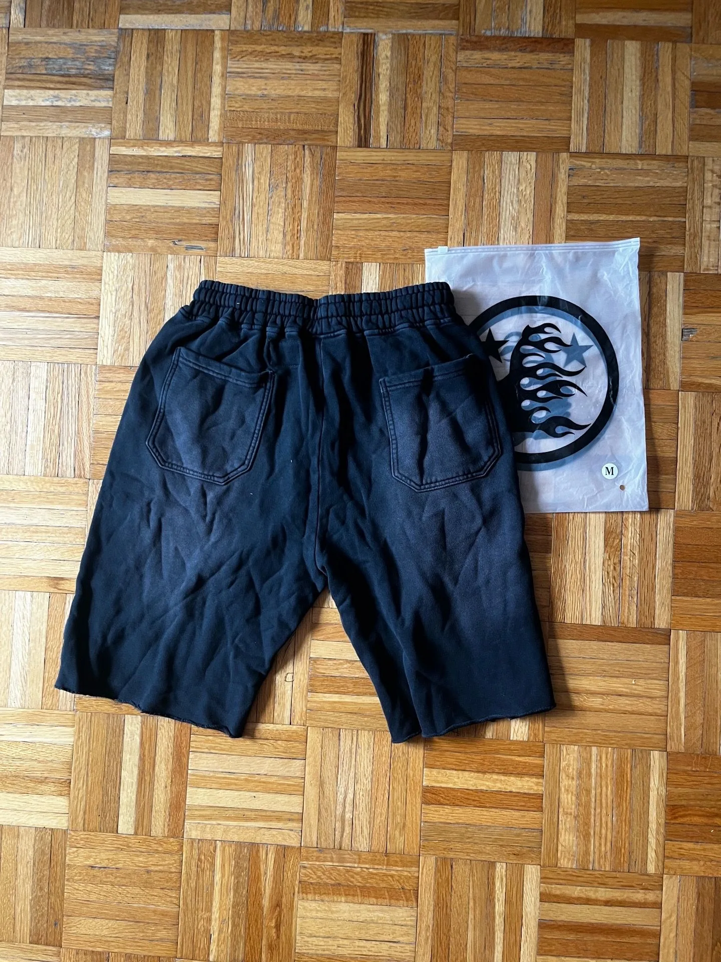 Hellstar shorts with metallic stylish studs Size Medium - photo 2