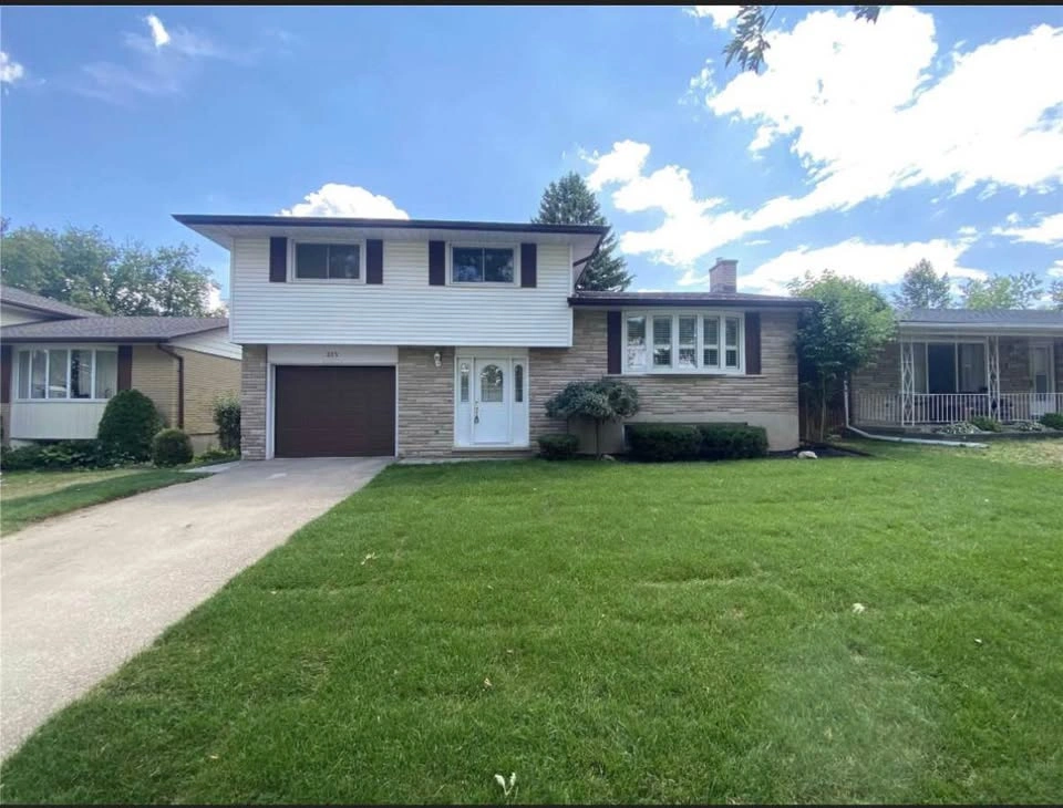 3 Beds 2 Baths - House in Kitchener