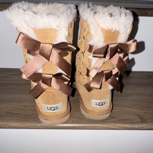 UGG Bailey Bow Suede Shearling Lined Mid-Calf Boots Brown Stars - photo 2