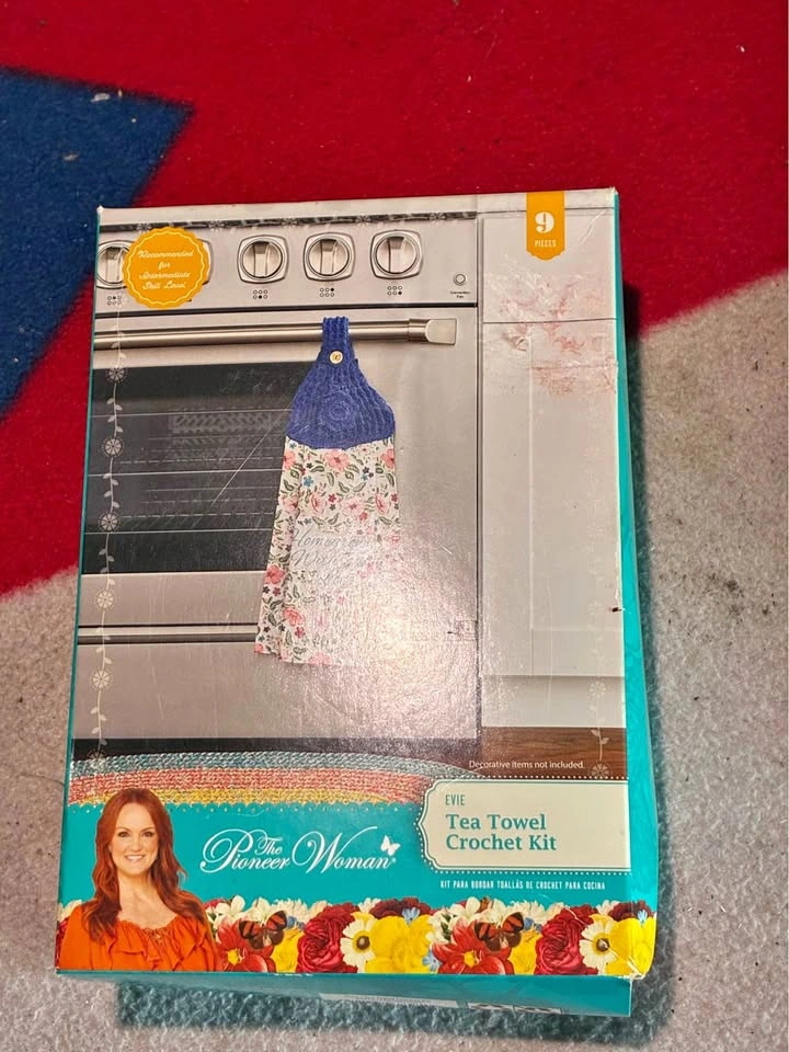 Tea towel crochet kit