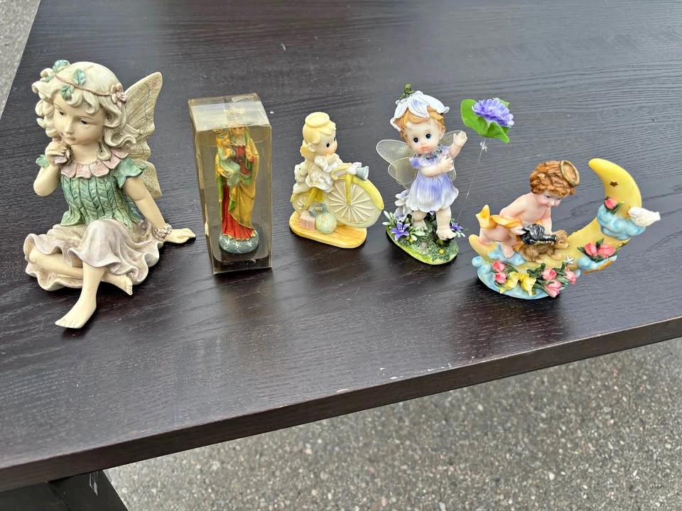 Angel statues -take all for $5