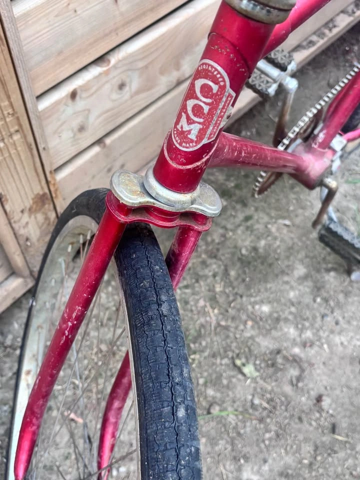 Vintage CCM Road Bike - photo 2