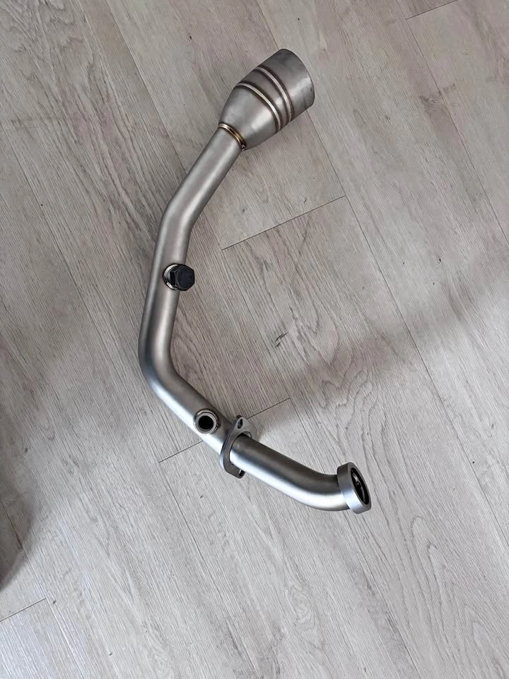 2025 KTM 390 exhaust manifold