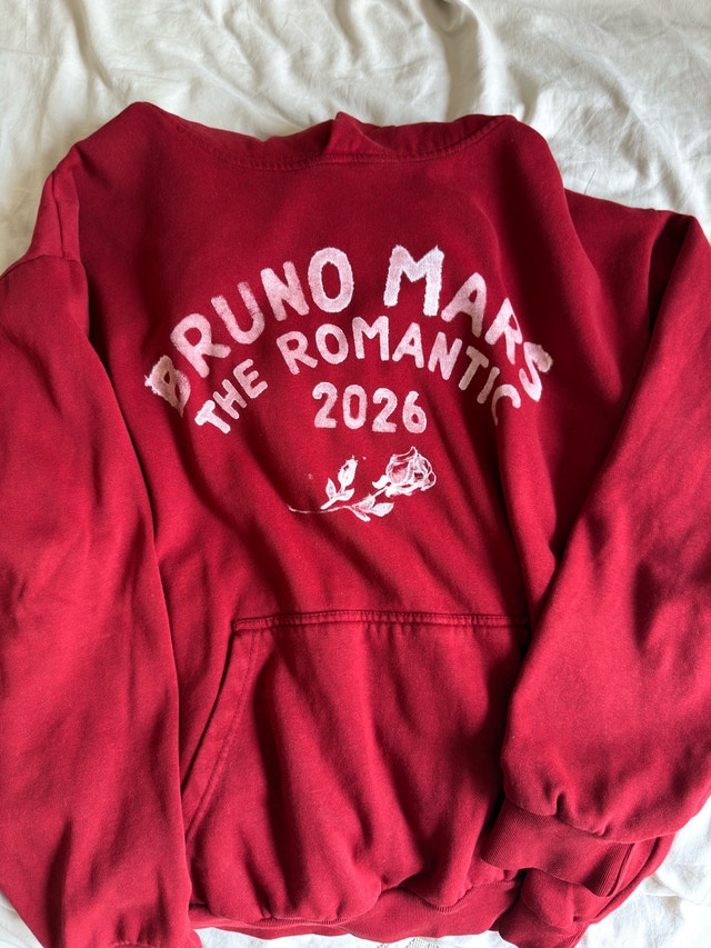 Bruno Mars The Romantic Tour Hoddie (XL)