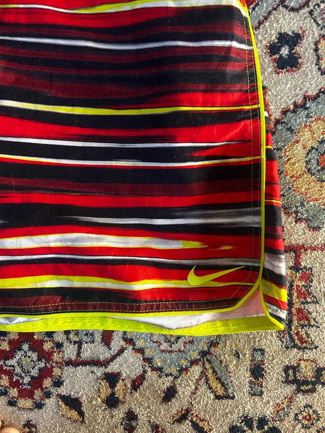 Nike Men's Swim Trunks / Board Shorts - Size Large - photo 2
