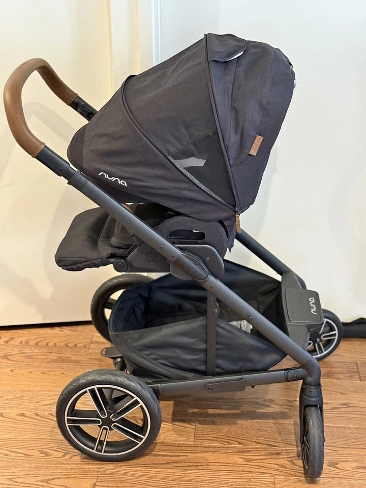 Nuna MIXX Next + PIPA Aire RX Travel System – Like New!