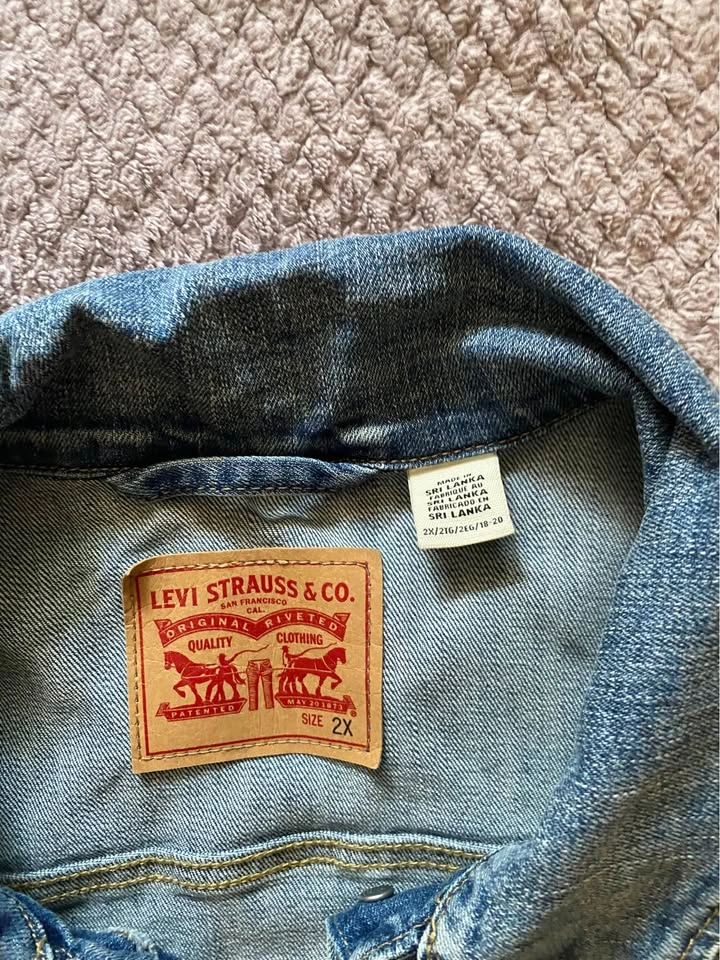 Levi's Denim Trucker Jacket - photo 2