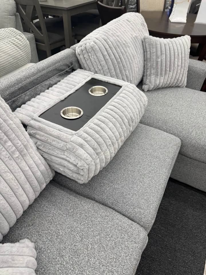 Pull Out Sleeper Sofa W/ Storage Chaise - photo 4
