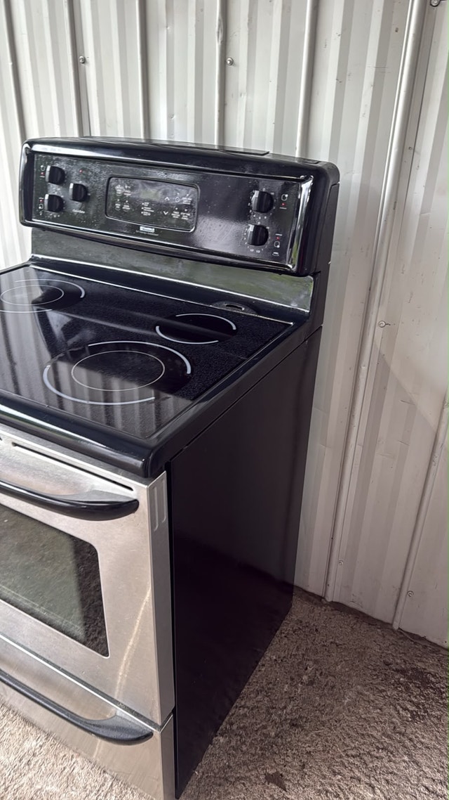 Kenmore Electric Range - photo 4