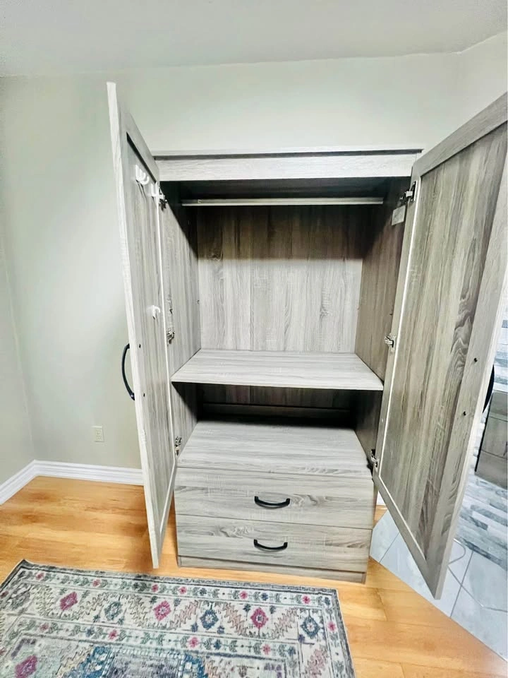 Beautiful solid wooden 2 door spacious wardrobe