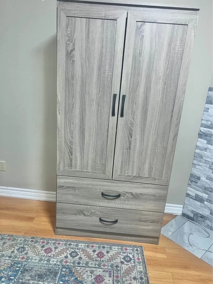 Beautiful solid wooden 2 door spacious wardrobe - photo 2