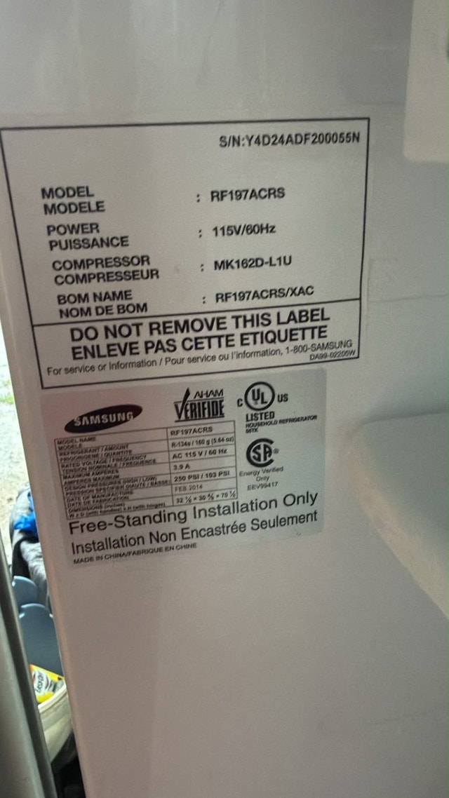 32 inch Samsung Refrigerator - photo 3