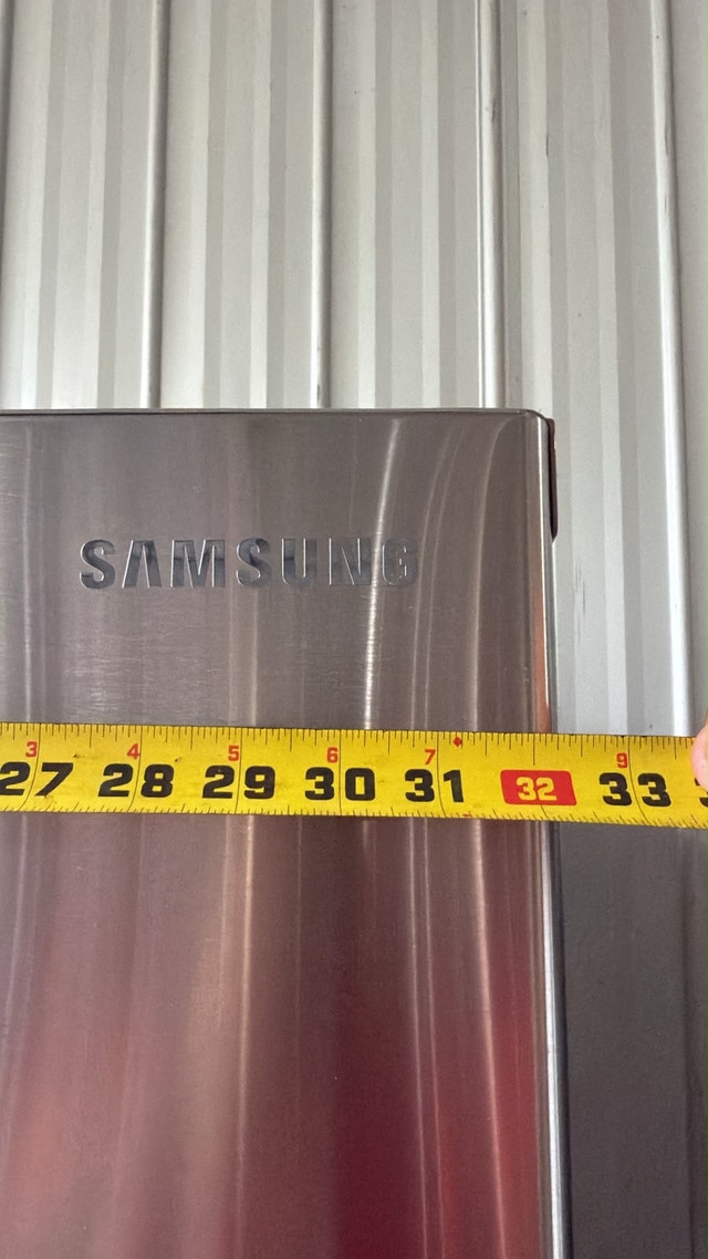 32 inch Samsung Refrigerator - photo 5