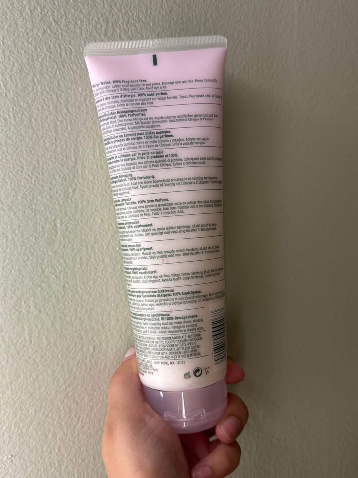 Clinique Rinse-Off Foaming Cleanser - photo 2