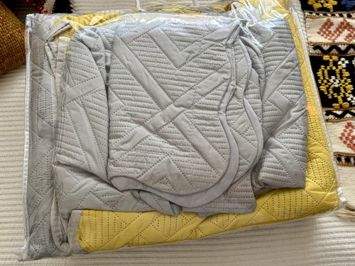Yellow and Grey 5 Pc Quilt Set - photo 5