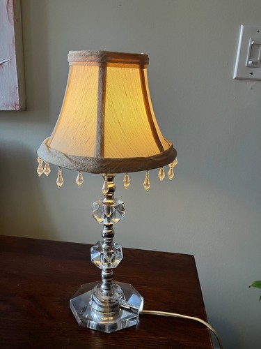 Vintage Leviton Crystal boudoir lamp - photo 5