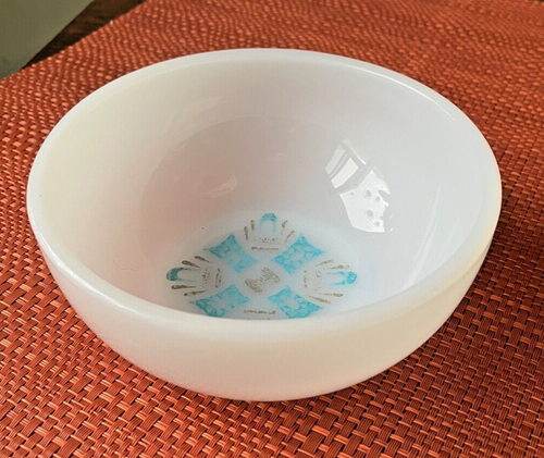 FIRE KING Atomic Blue Heaven dessert bowl berry bowl Milk Glass