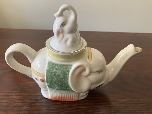 VTG Asian Elephant Teapot w/ Baby Elephant Lid Gold Trim - photo 3
