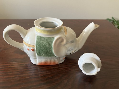 VTG Asian Elephant Teapot w/ Baby Elephant Lid Gold Trim - photo 4