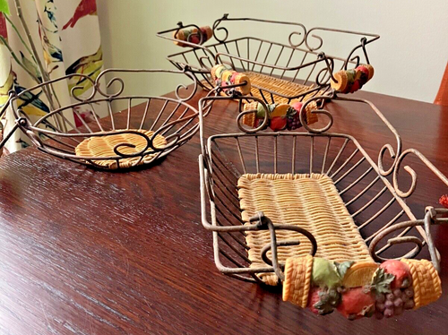 Vintage wire and rattan bread/snack baskets with fruit motif (3)