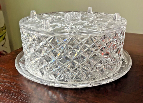 Vintage MCM Acrylic Lucite cake dish and cover