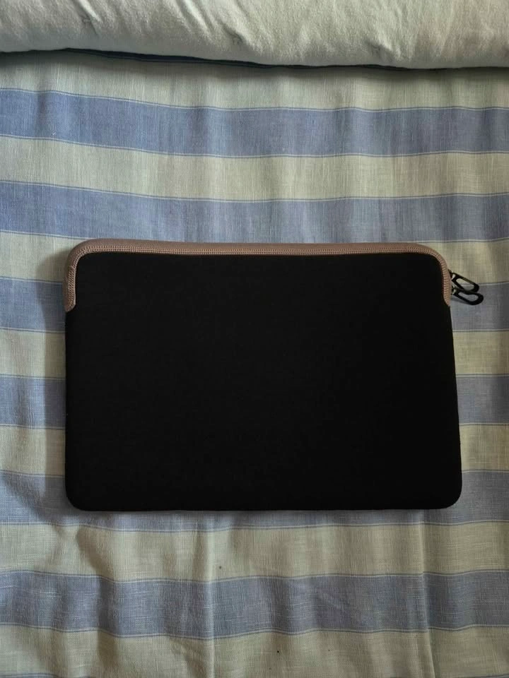 COTE ET CIEL 14" LAPTOP/MACBOOK SLEEVE IN BLACK AND DARK GREY - photo 3