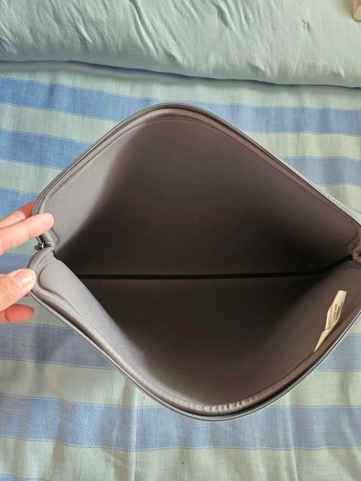 COTE ET CIEL 14" LAPTOP/MACBOOK SLEEVE IN BLACK AND DARK GREY - photo 5