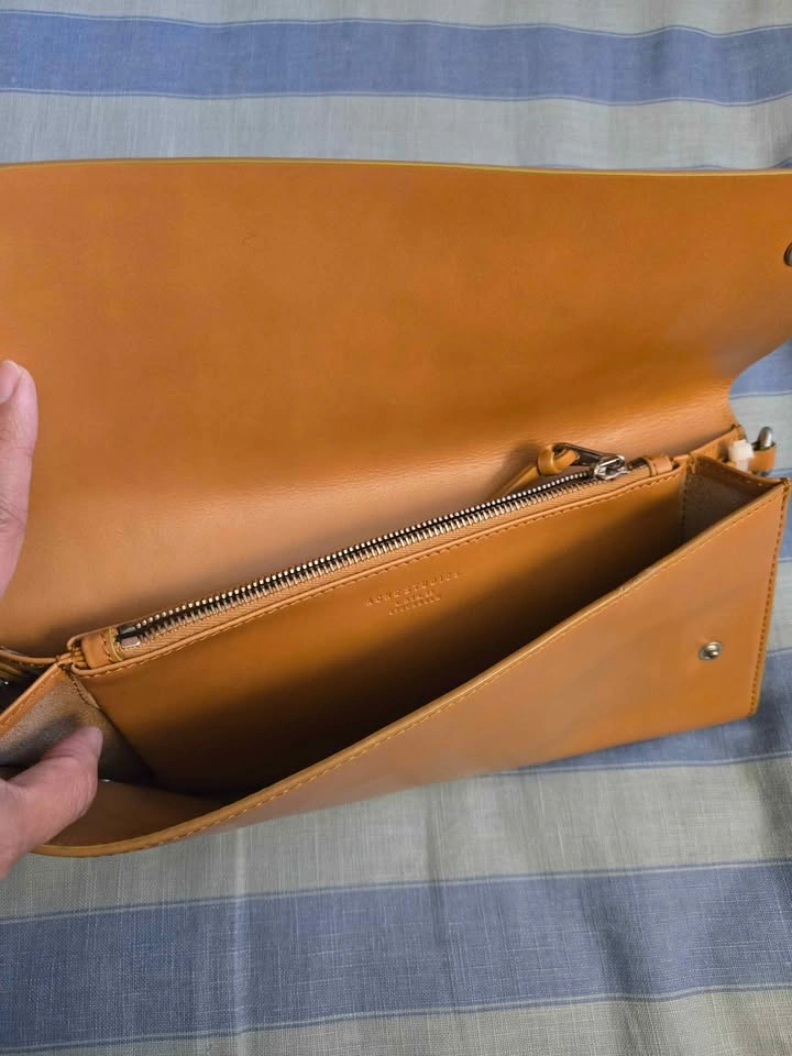 ACNE STUDIOS LEATHER LONG FOLD OVER SHOULDER BAG IN CAMEL - photo 5